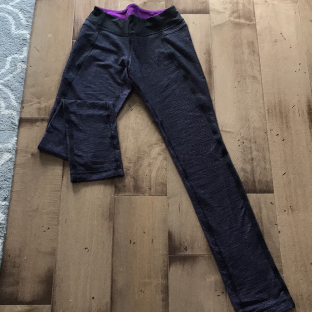 Lululemon full length purple pant size 6